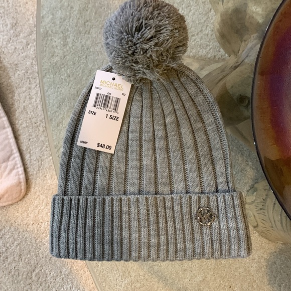 Beanie - Picture 3 of 3